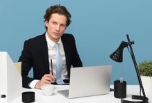 Break It Down Brilliantly: Mastering Big Work by Using Manageable Pieces